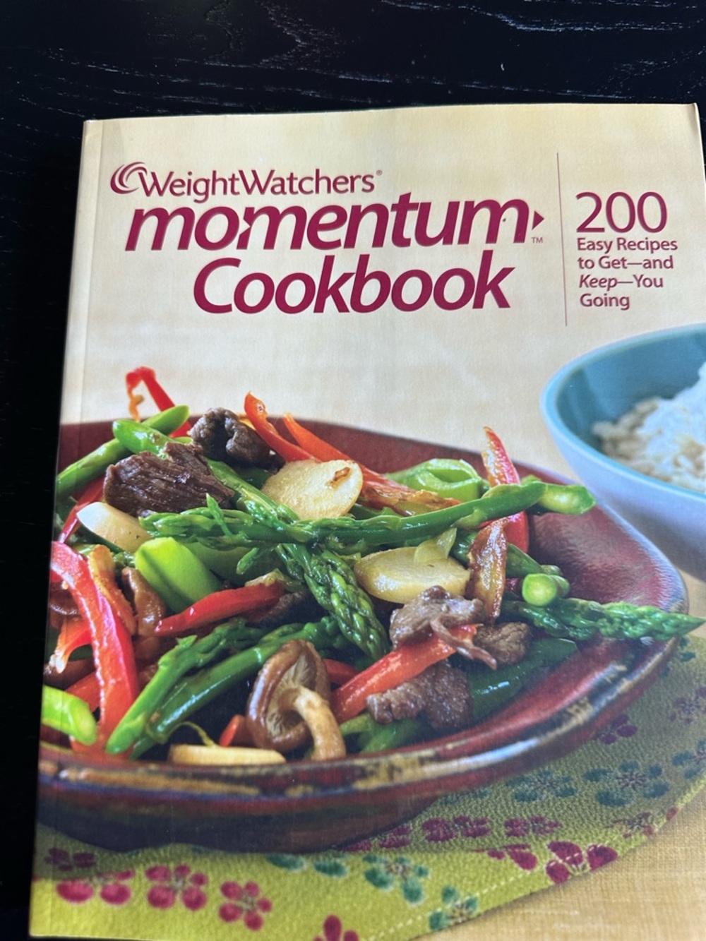Weight Watchers Momentum Cookbook - Cream & Green Cover